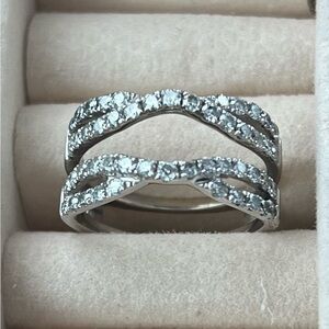 Zales Diamond Twist Split Shank Solitaire
Enhancer